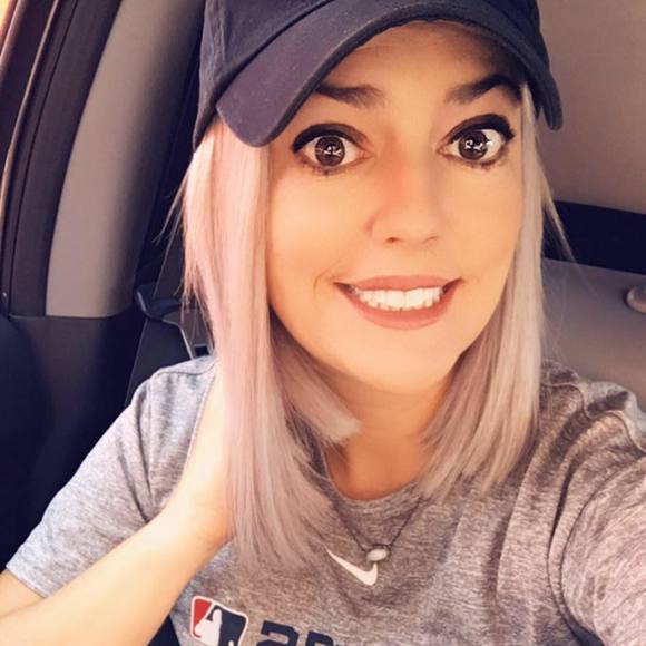 Meet your Posher, Janae - Picture 1 of 1